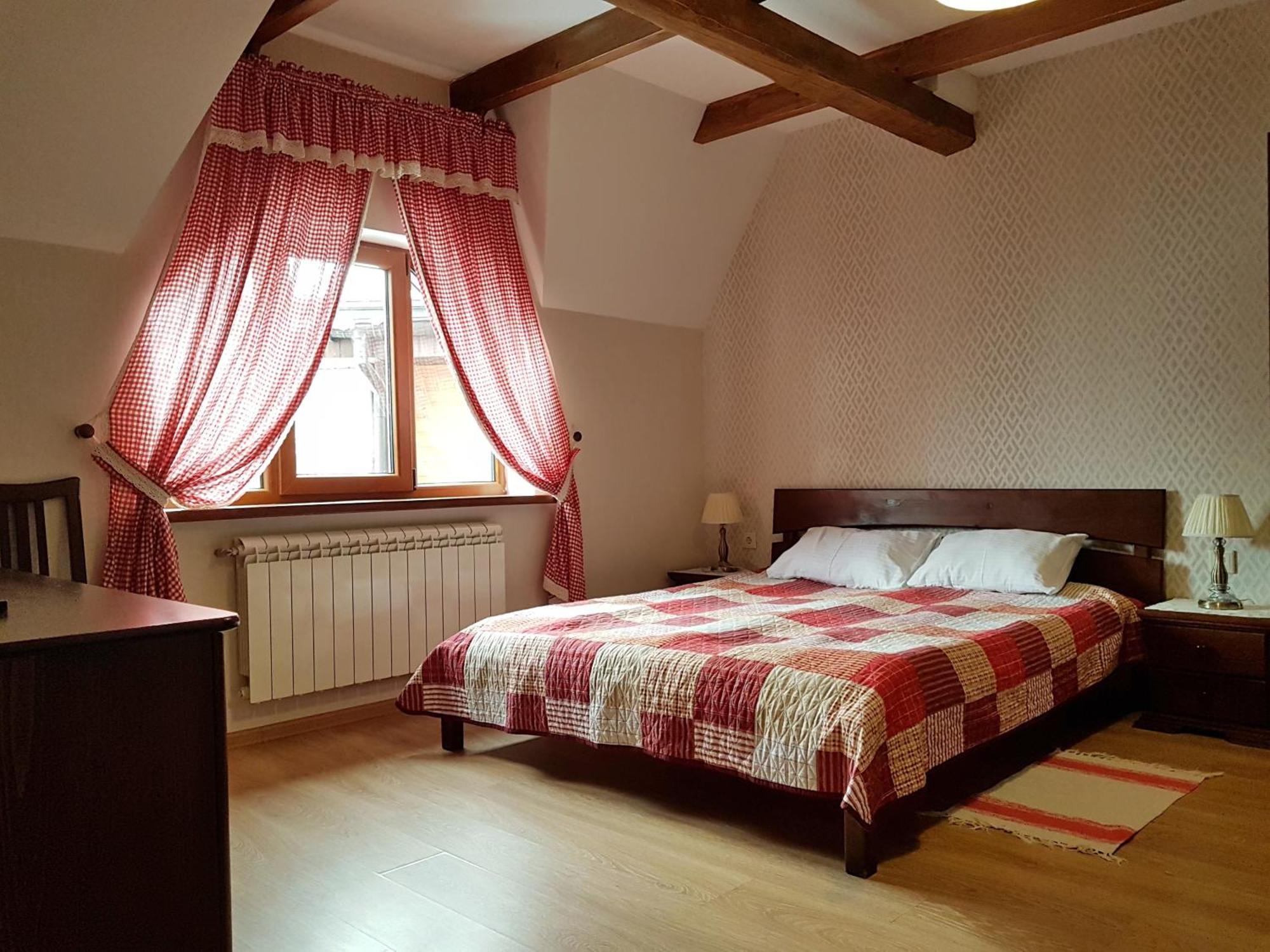 Zelena Sadyba Turichki Kamer foto
